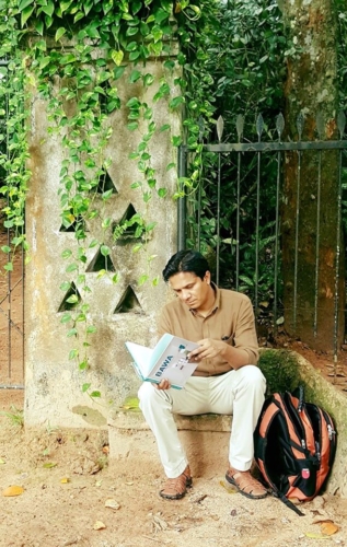 jagan at Lunuganga estate Bentota